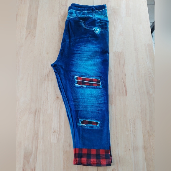 Faux denim Buffalo Plaid peek-a-boo capri legging - Picture 3 of 4